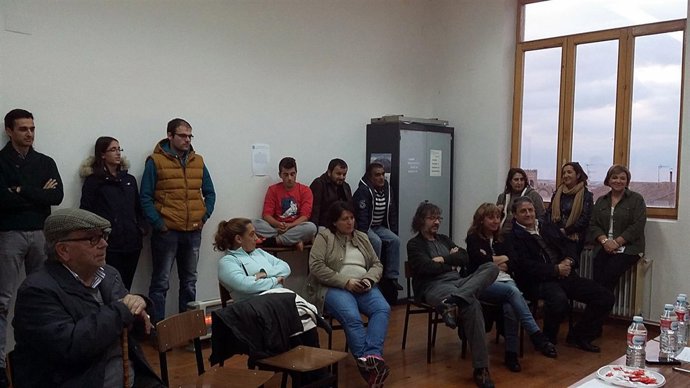 Participantes en la Junta Extraordinaria de la asociación.