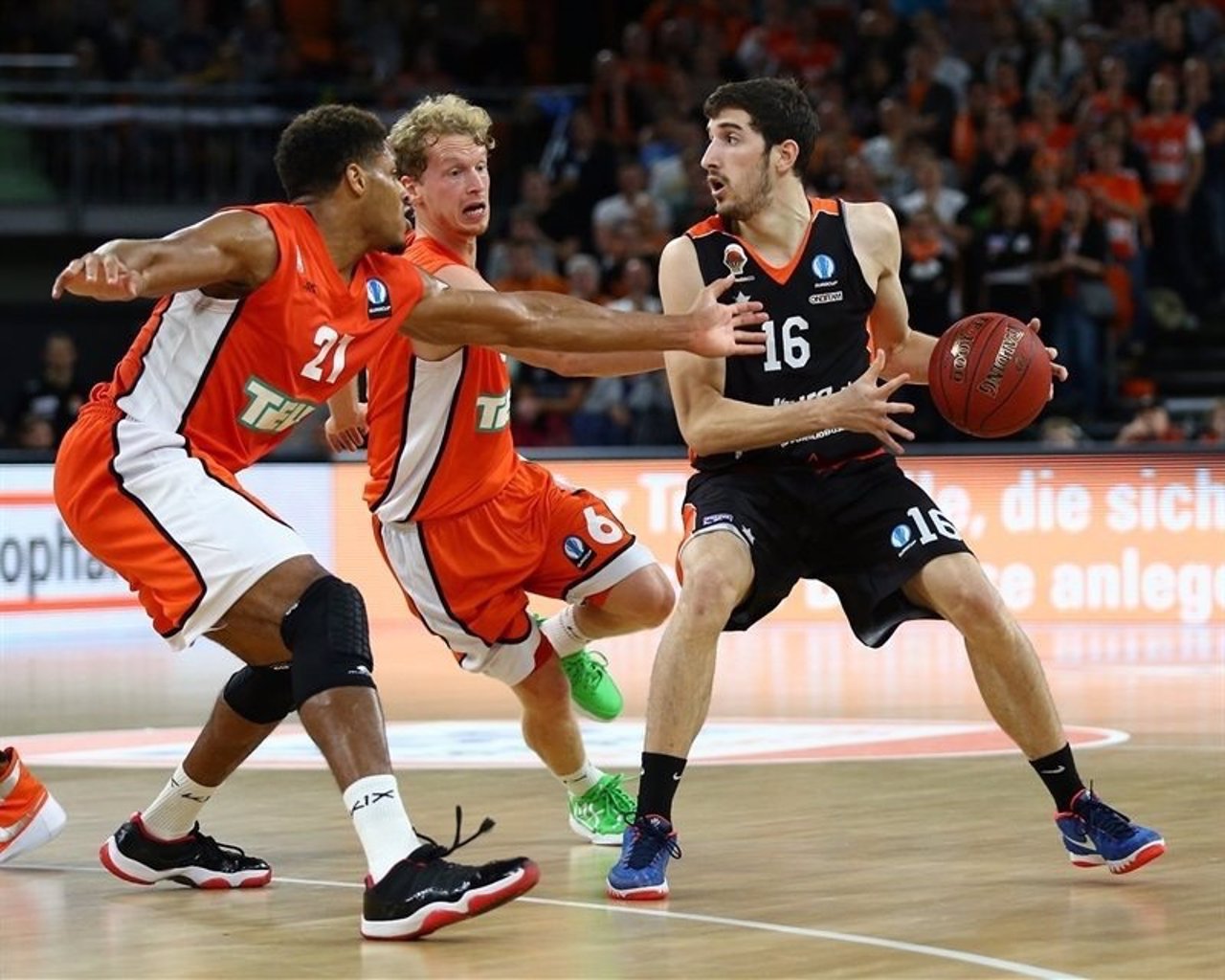 Ratiopharm Ulm vs. Valencia Basket ,Guillem Vives 