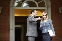 Cifuentes plantea en Moncloa "una hoja de ruta de colaboración" con este gobierno y con el que salga de las elecciones