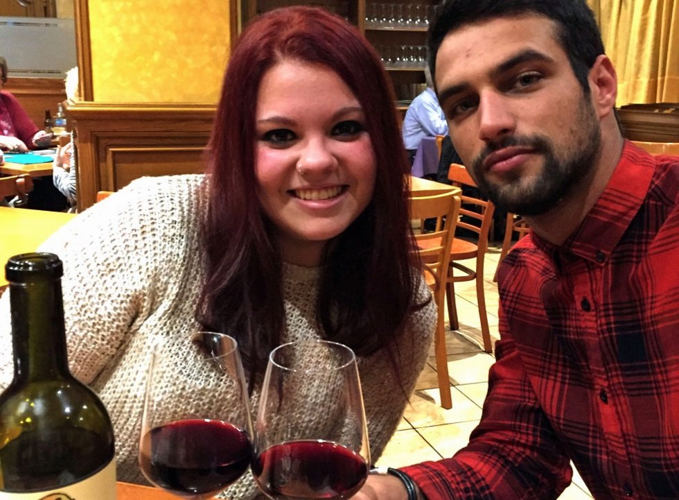 Jesús Castro de 'Mar de Plástico' a su esperada cita con una fan