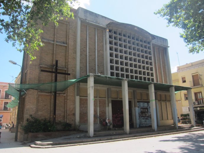 Parroquia de Sant Bernat Calbó, en el barrio de Poblenou (Barcelona).