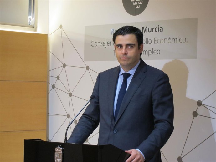 El director del SEF, Alejandro Zamora