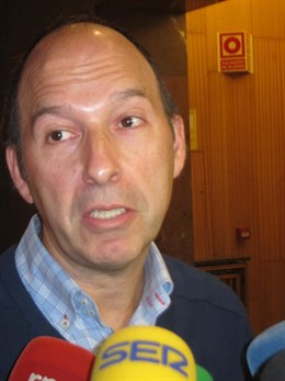 El portavoz de CHA, Carnelo Asensio