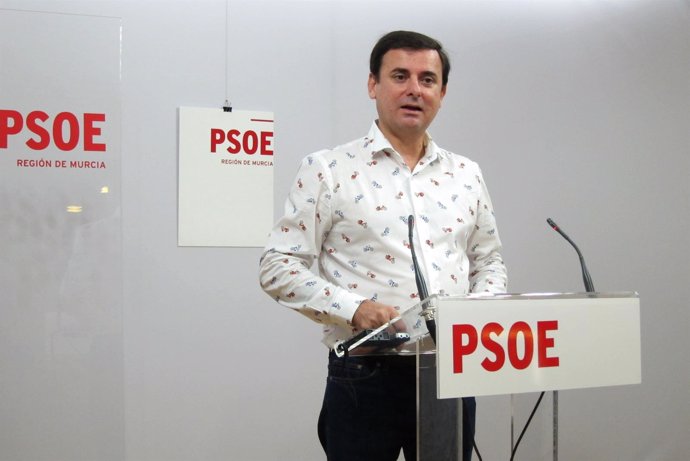 El diputado socialista Emilio Ivars