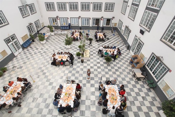 Café con Ciencia en la Universidad de Sevilla