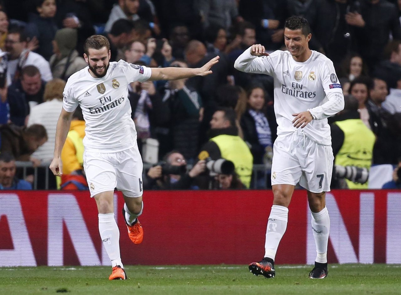 Nacho y Cristiano Ronaldo celebran el gol ante el PSG