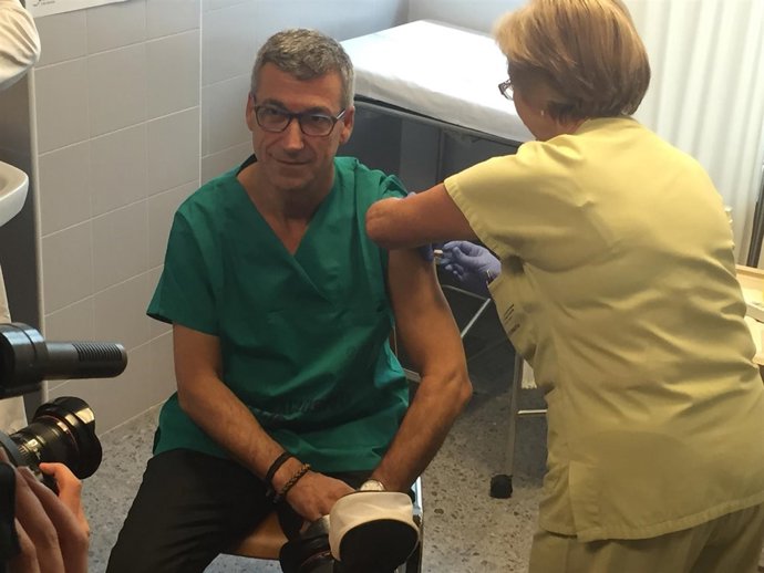 CASE 32.500 VACINAS ADMINISTRADAS NOS CENTROS DE SAÚDE DA XERENCIA SANITARIA DE 