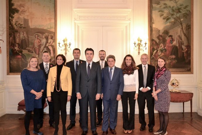 Soria y Borrego se reúnen con touroperadores británicos