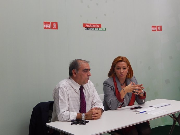 Martínez Olmos y Durán en la sede del PSOE de Córdoba