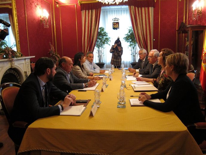 Primera reunión de la Mesa por el Diálogo Social