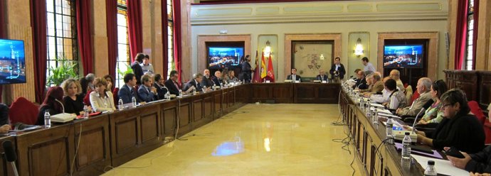 Imagen de la reunión del Consejo Social de Murcia con Ballesta a la cabeza