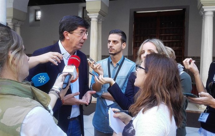 Marín ante los periodistas