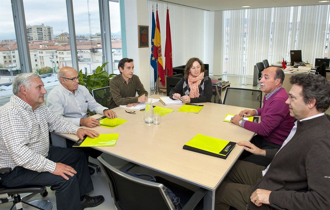 Reunión de la consejera Elizalde con representantes de UCAN.