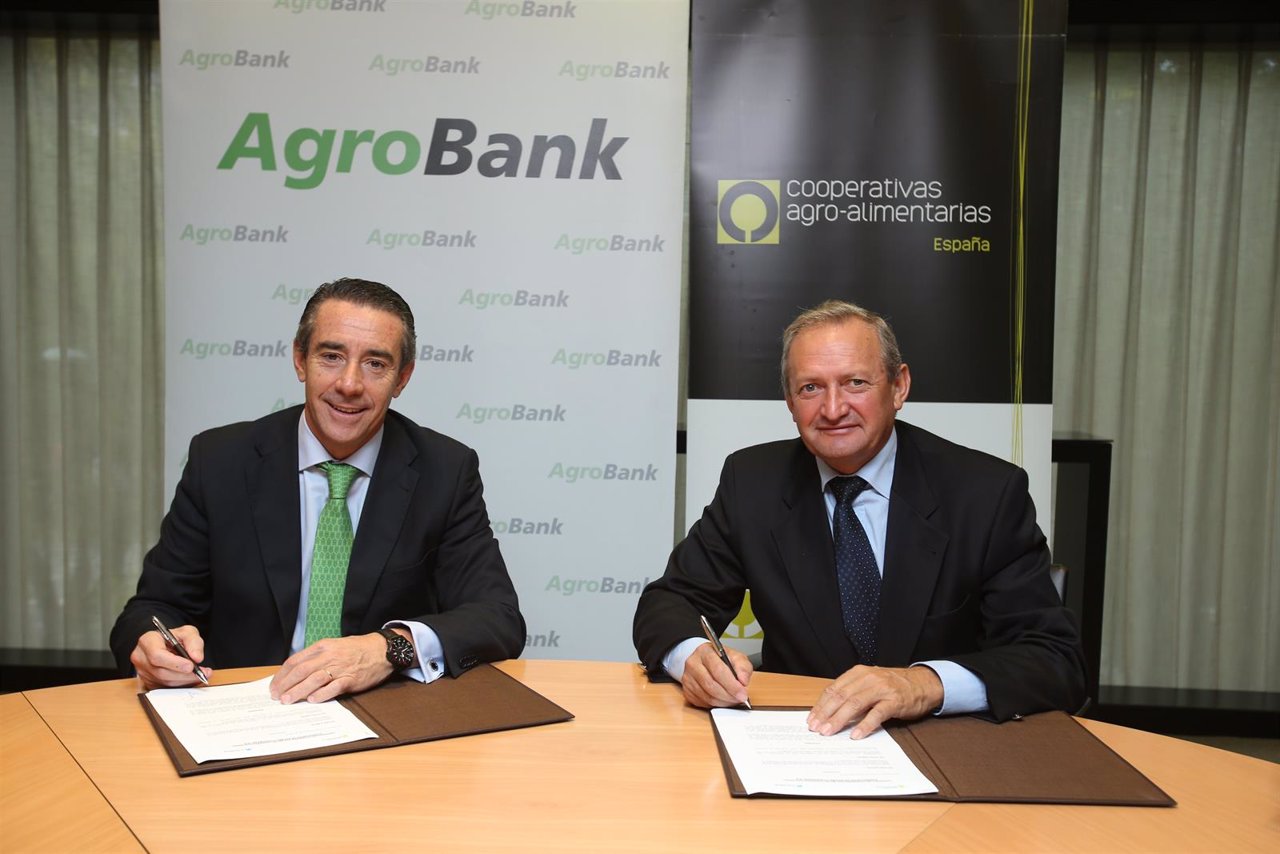 Juan Alcaraz (CaixaBank) y Ángel Villafranca ( Cooperativas Agro-alimentarias)