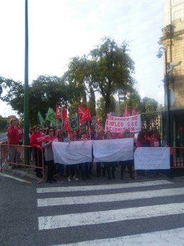 Asesores de empleo ante el Parlamento andaluz