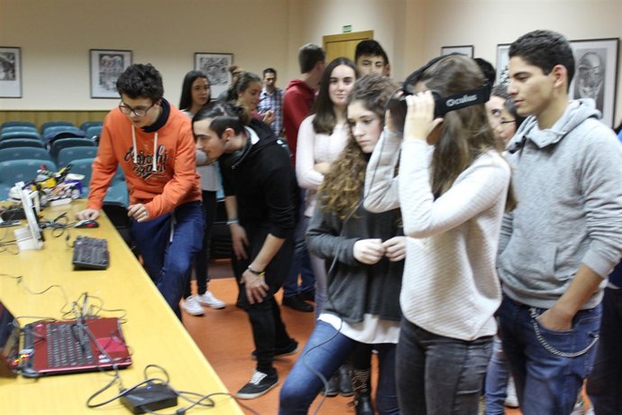 Visita de alunos de Secundaria al IFCA