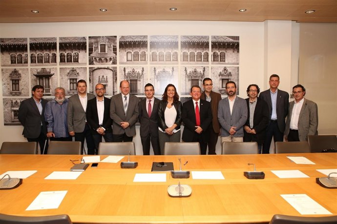 Firma de créditos de la Diputación con consejos comarcales