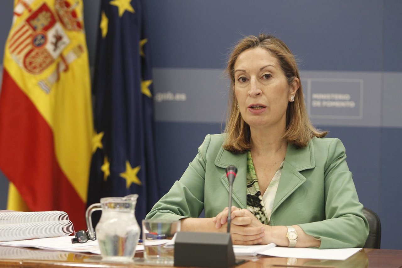 La ministra de Fomento, Ana Pastor.