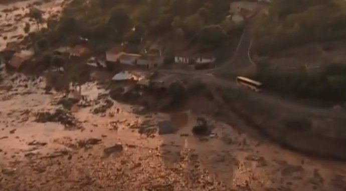 Inundación de barro en Brasil