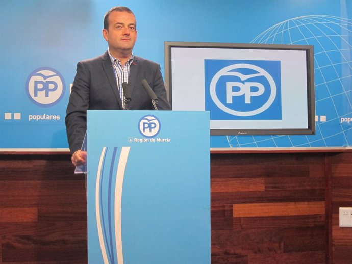 El portavoz del PP regional, Javier Iniesta