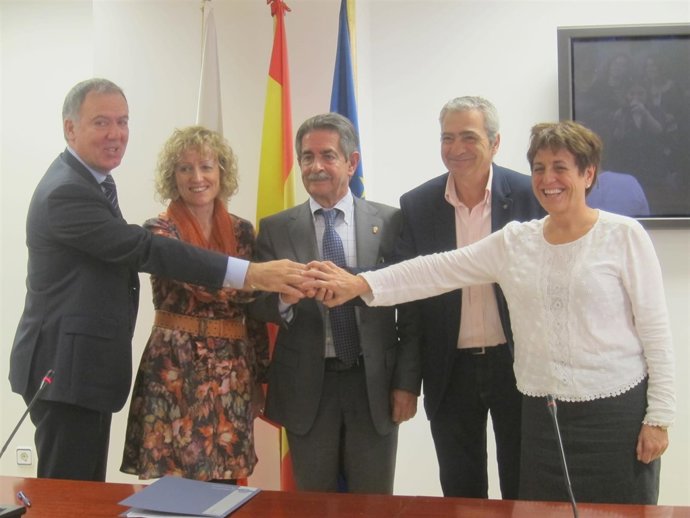 Firma del acuerdo del diálogo social y el desarrollo de Cantabria