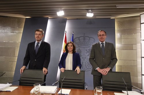 Catalá, Santamaría y Alfonso Alonso tras el Consejo de Ministros