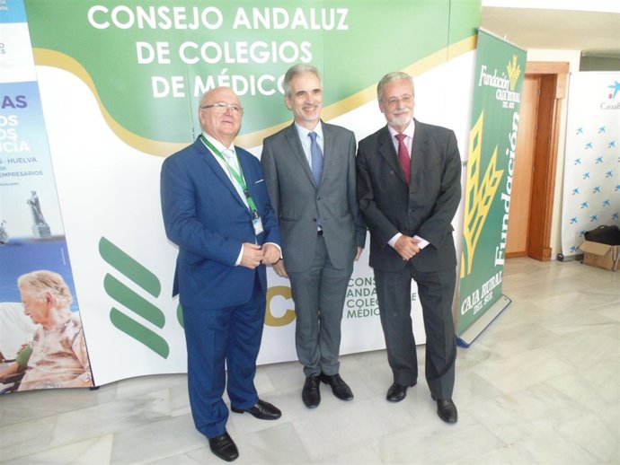 El consejero de Salud, en las IV Jornadas de Colegios de Médicos de Andalucía 