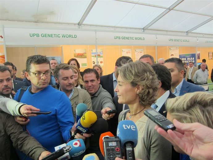  Isabel García Tejerina, Durante Su Visita A Lorca