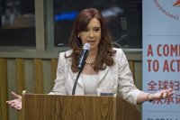 Fernández de Kirchner compara a Macri con De la Rúa y pide a los argentinos que "recuerden"