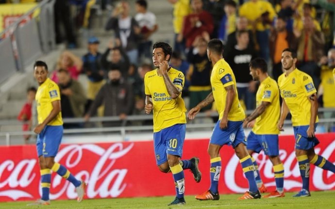 Araujo, de Las Palmas, celebra un gol ante la Real