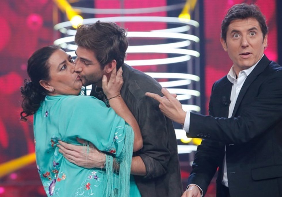 Tu Cara Me Suena Gala 8 María del Monte Álvaro Soler beso Jennifer Lopez