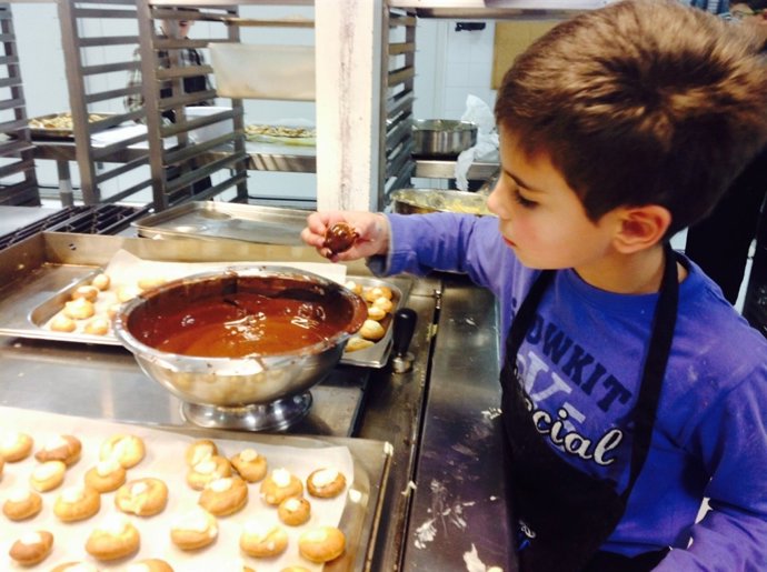 Imagen de un curso de cocina para niños
