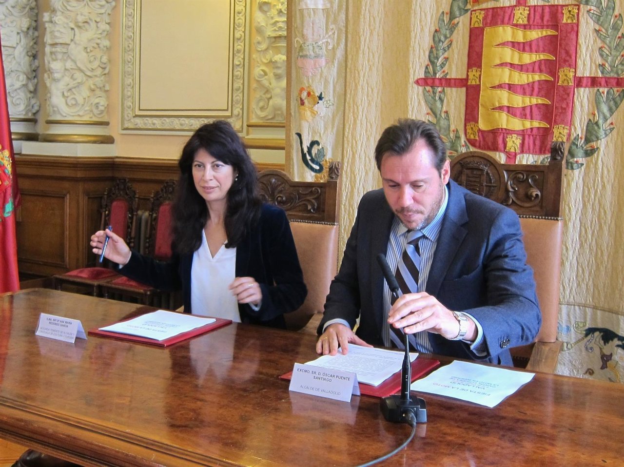 Ana Redondo y Óscar Puente presentan la concentración motera