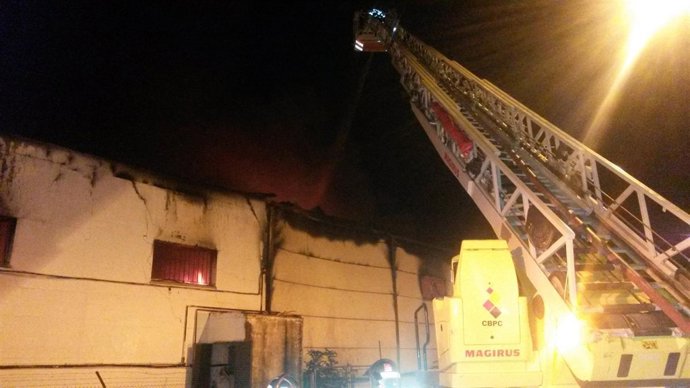 Incendio en una nave hortofrutícola de Sanlúcar de Barrameda