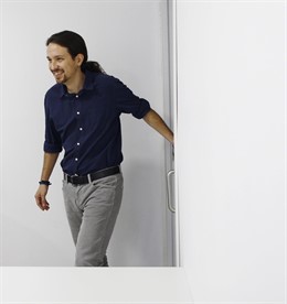 Pablo Iglesias tras una rueda de prensa