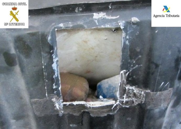 Droga localizada en un depósito de combustible