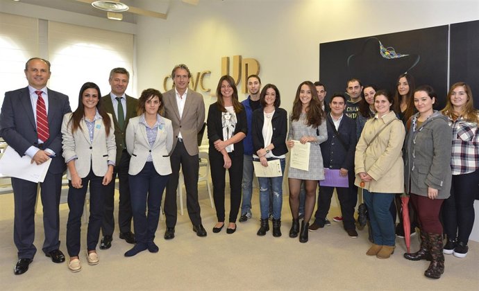 Recepción con los becarios