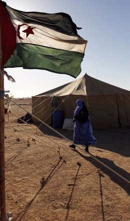 Bandera del Sáhara Occidental en campamento de refugiados saharauis en Argelia
