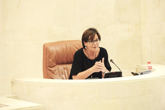 Dolores Gorostiaga, presidenta del Parlamento