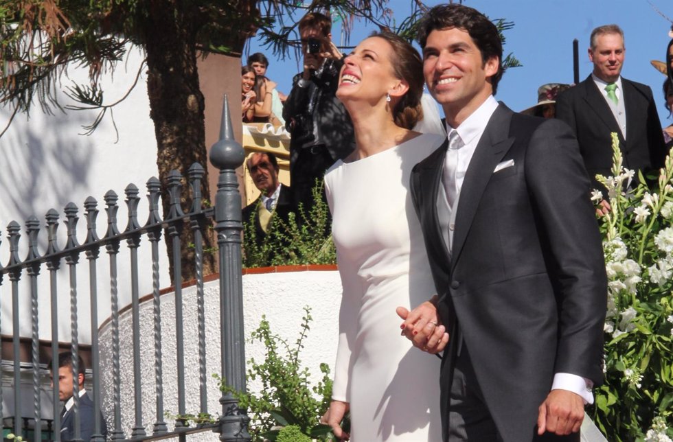 Las gracias de Eva González y Cayetano Rivera tras su boda 