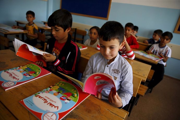 Niños refugiados de Siria van a clase en Ankara (Turquía)