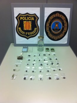 Los Mossos detienen a un traficante de 20 años en Castelldefels