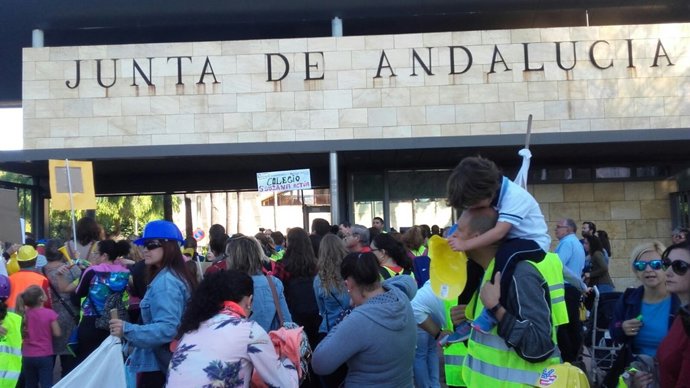 Concentración de AMPA del CEIP Raimundo Lulio de Camas
