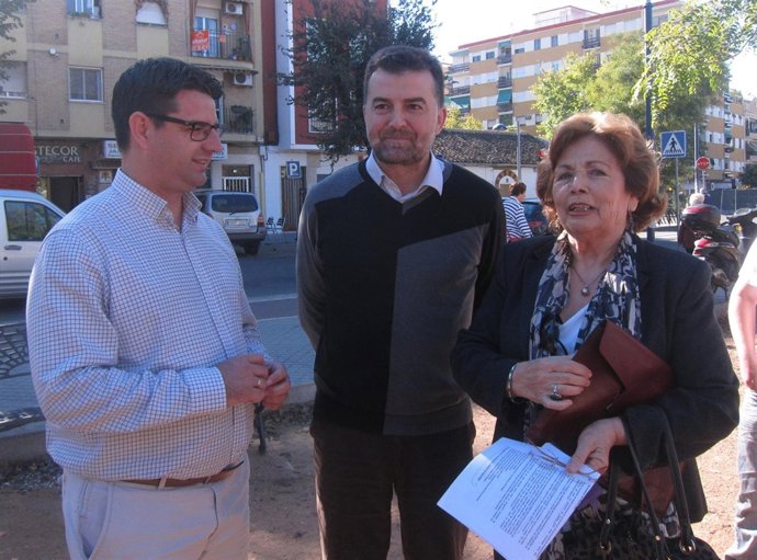 Antonio Maíllo con Antonia Parrado y Pedro García