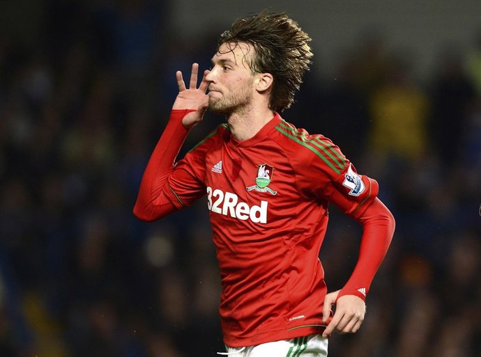 Michu, del Swansea, celebra un gol ante el Chelsea