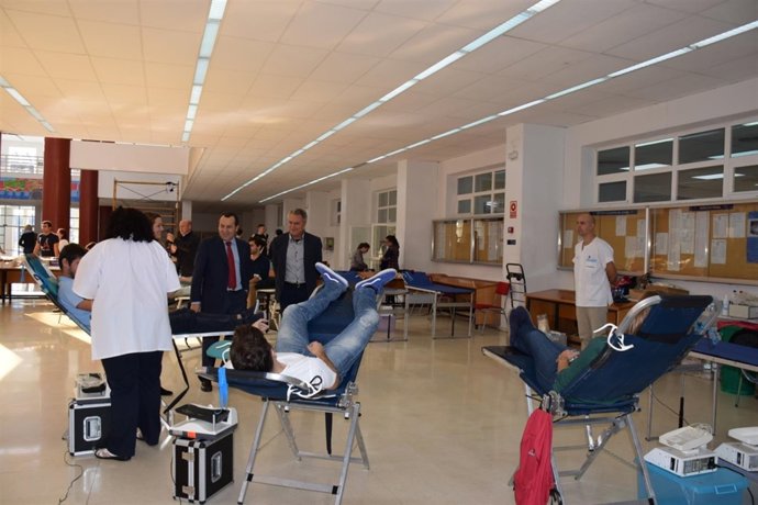 Donación campaña junta universitarios centro transfusión