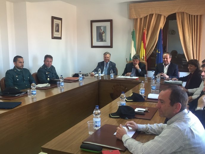 Reunión con los productores de piñones