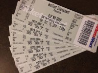 Piénsatelo antes de compartir la foto de un billete premiado o un billete de avión en Facebook