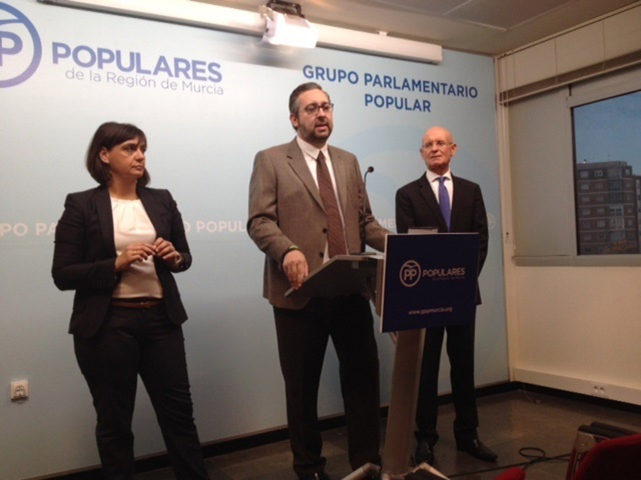 El portavoz del Grupo Parlamentario Popular, Víctor Martínez