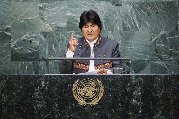Morales addresses attendees during the 70th session of the United Nations Genera